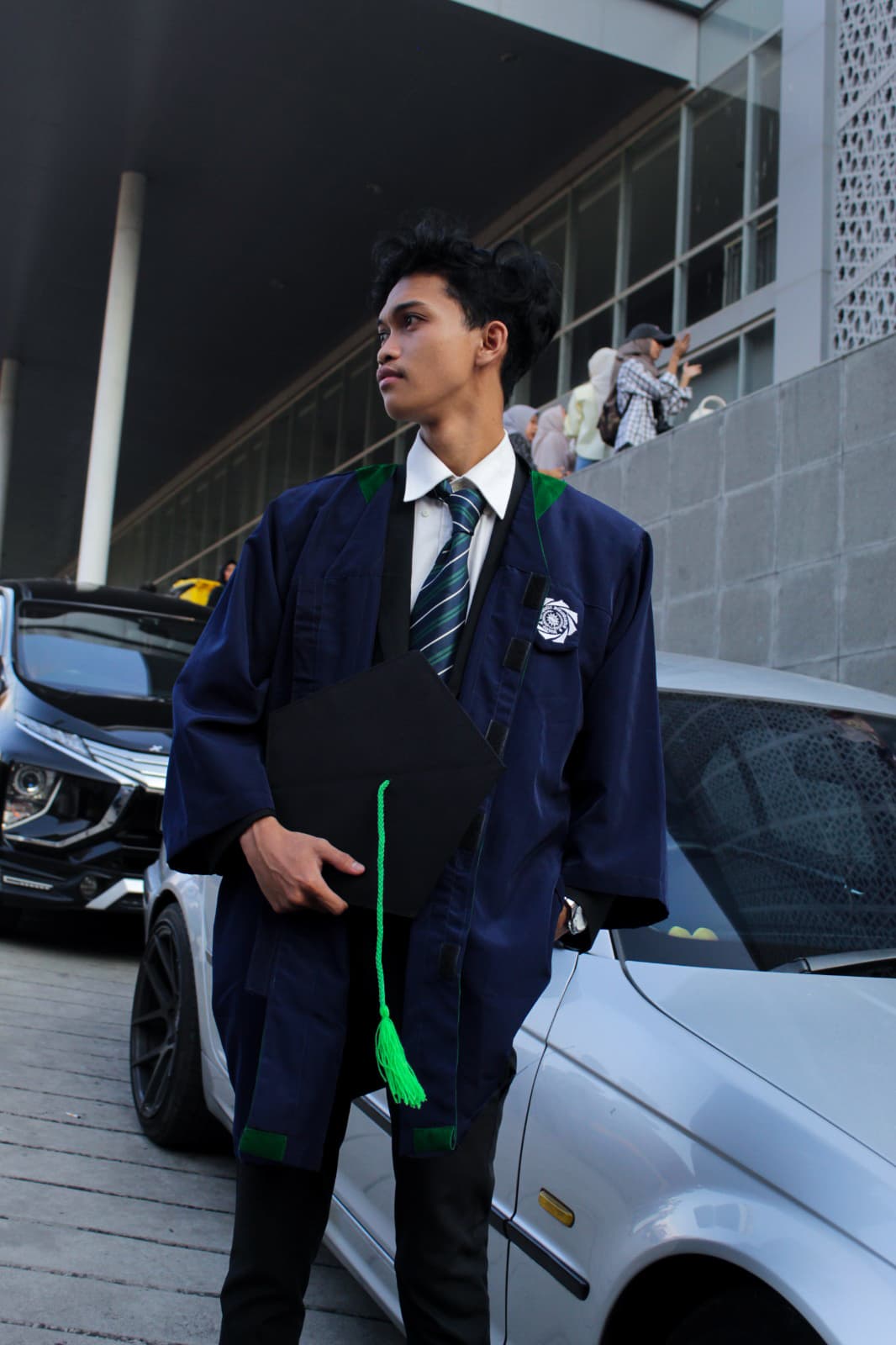 Wisuda Modern Suit & Streetwear Photoshoot